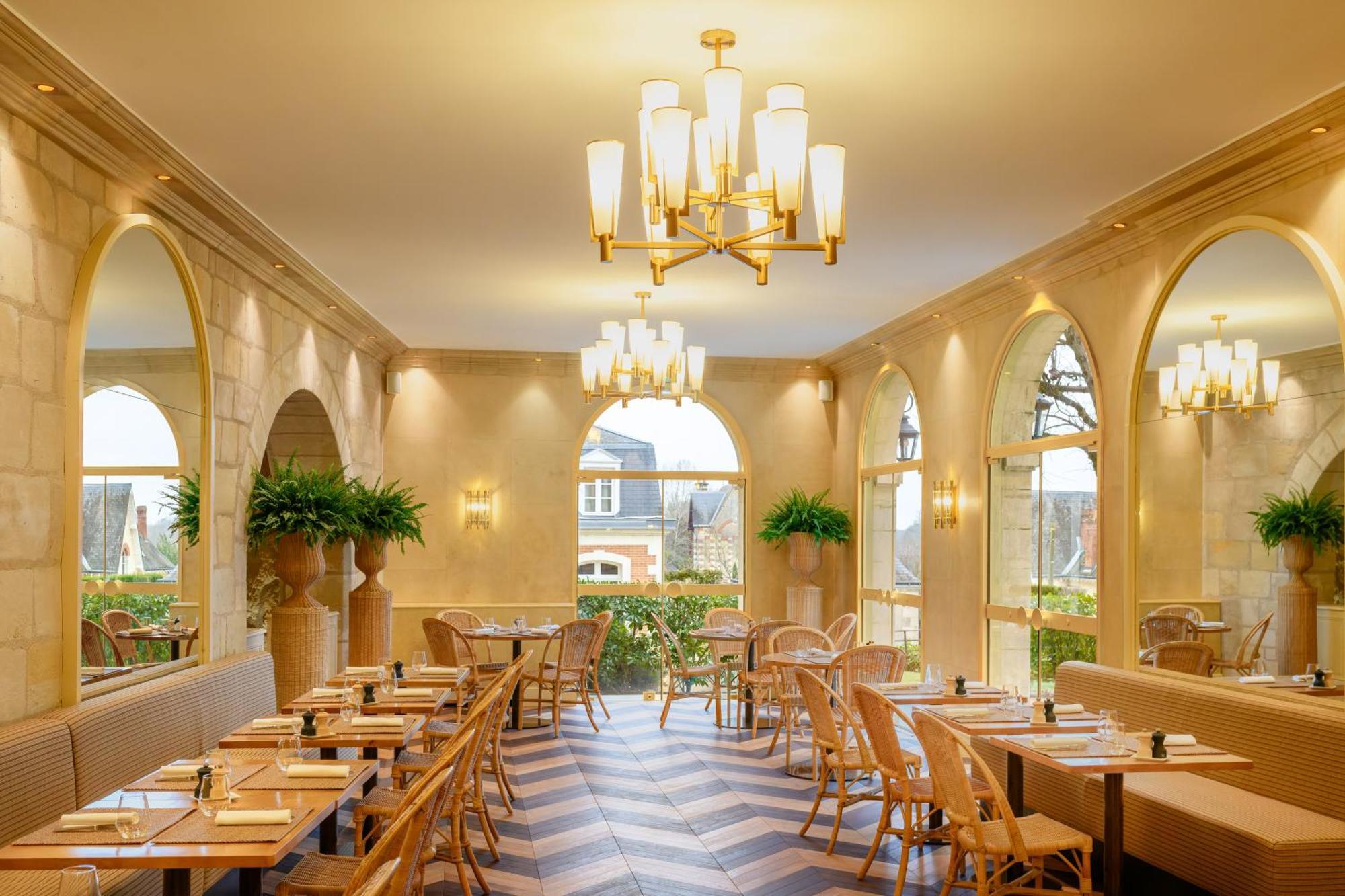 Hotel Les Hautes Roches Рошекорбон Экстерьер фото