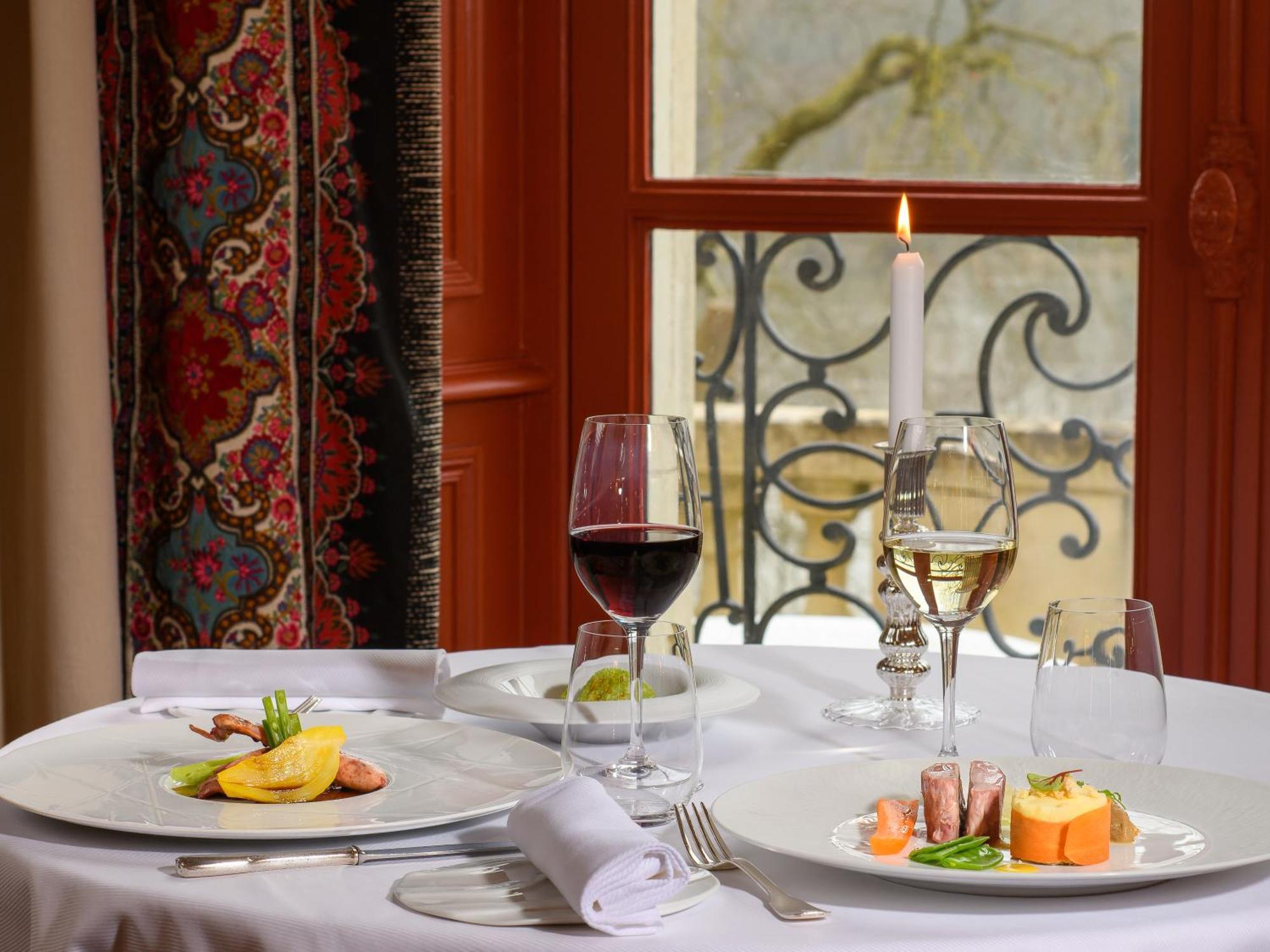 Hotel Les Hautes Roches Рошекорбон Экстерьер фото